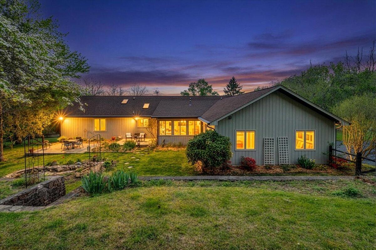 6925 Shaver Road Roanoke, VA 24018 - Photo 2 of 94 a house view with a garden space