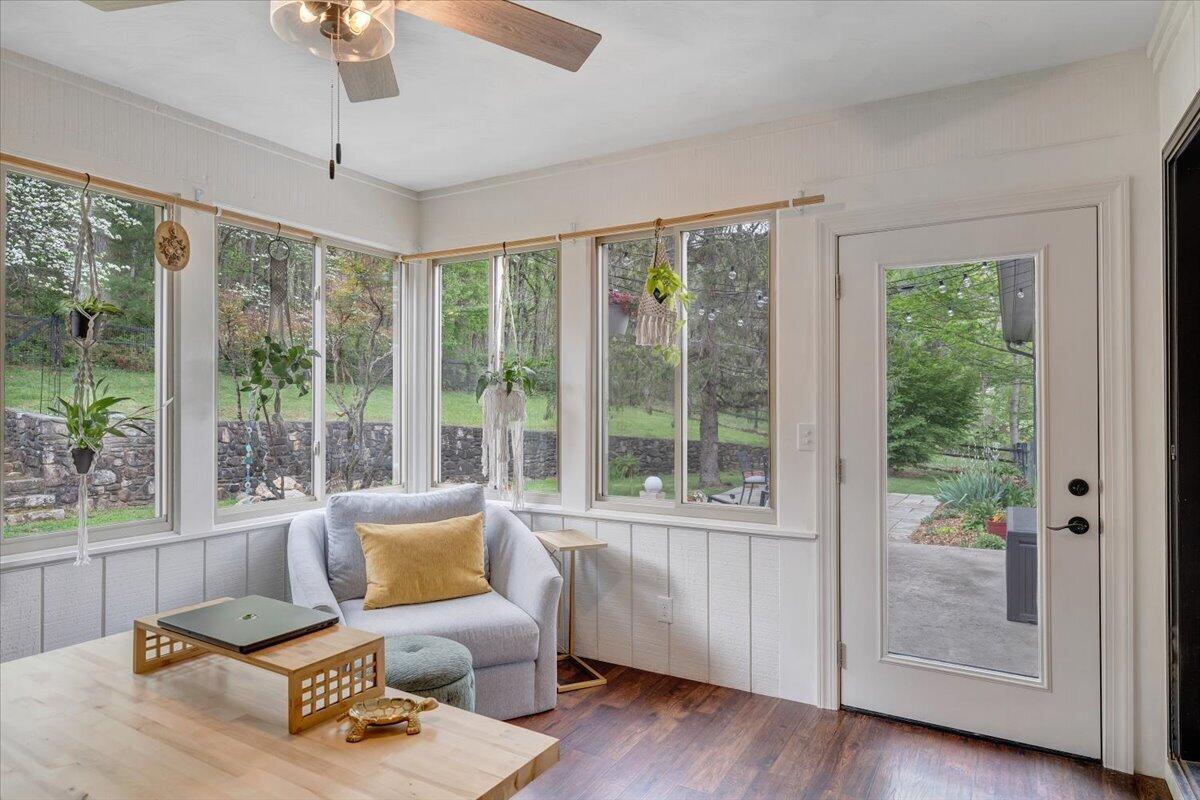 6925 Shaver Road Roanoke, VA 24018 - Photo 36 of 94 a living room with furniture and a large window