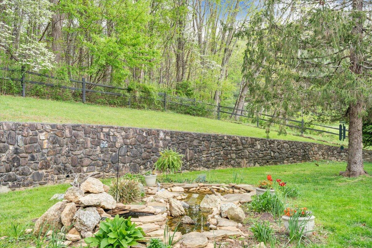 6925 Shaver Road Roanoke, VA 24018 - Photo 68 of 94 a view of a park with large trees