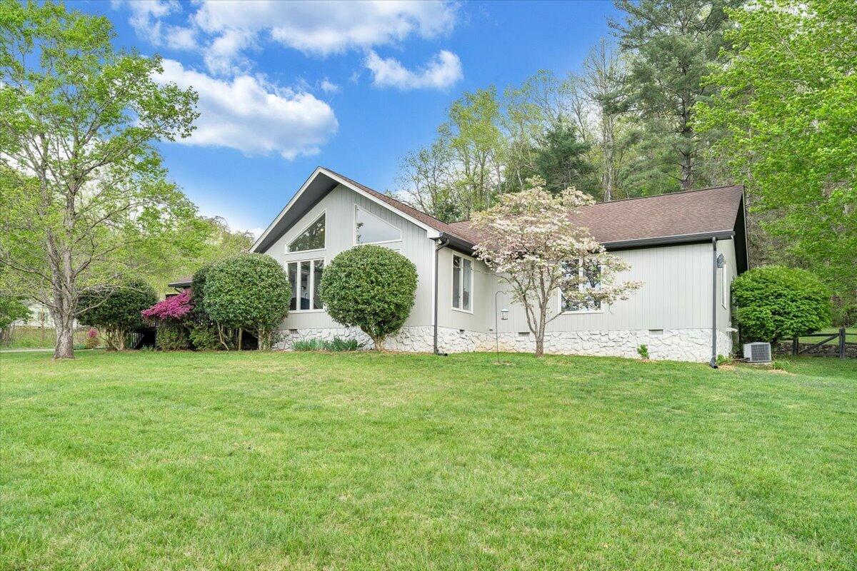 6925 Shaver Road Roanoke, VA 24018 - Photo 77 of 94 096-MIB03447