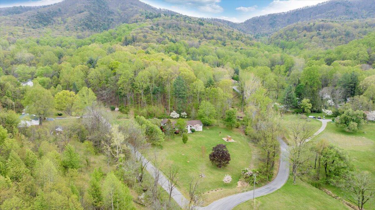6925 Shaver Road Roanoke, VA 24018 - Photo 90 of 94 119-DJI_20260414042308_0317_D