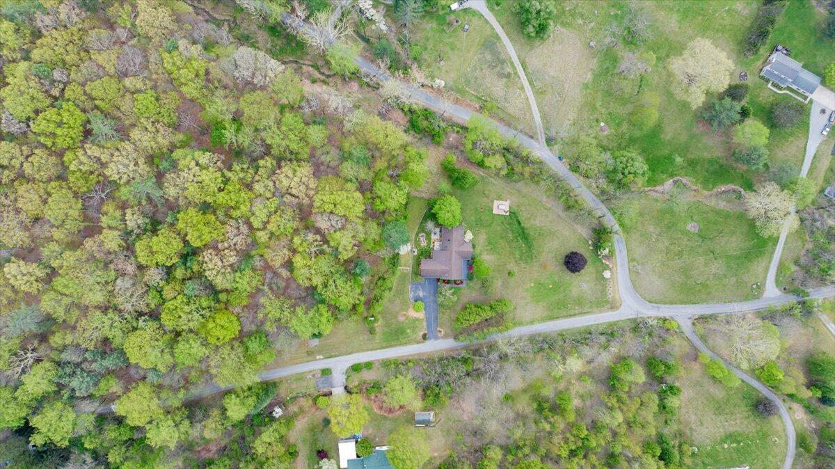 6925 Shaver Road Roanoke, VA 24018 - Photo 94 of 94 127-DJI_20260414042846_0334_D