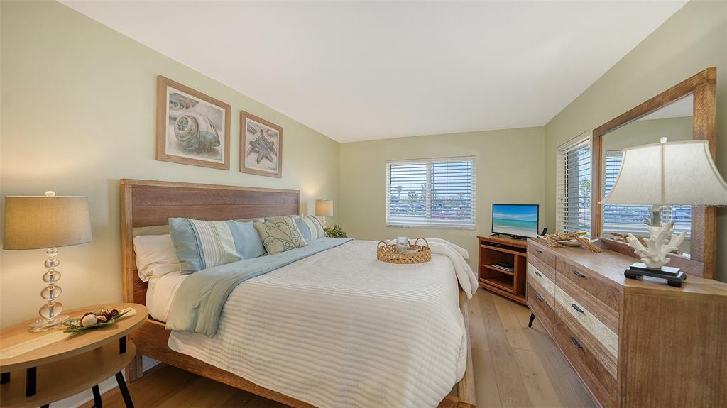 777 Beach Road, Unit 1B Sarasota, FL 34242 - Photo 20 of 74