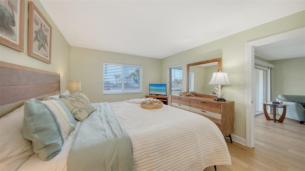 777 Beach Road, Unit 1B Sarasota, FL 34242 - Photo 21 of 74