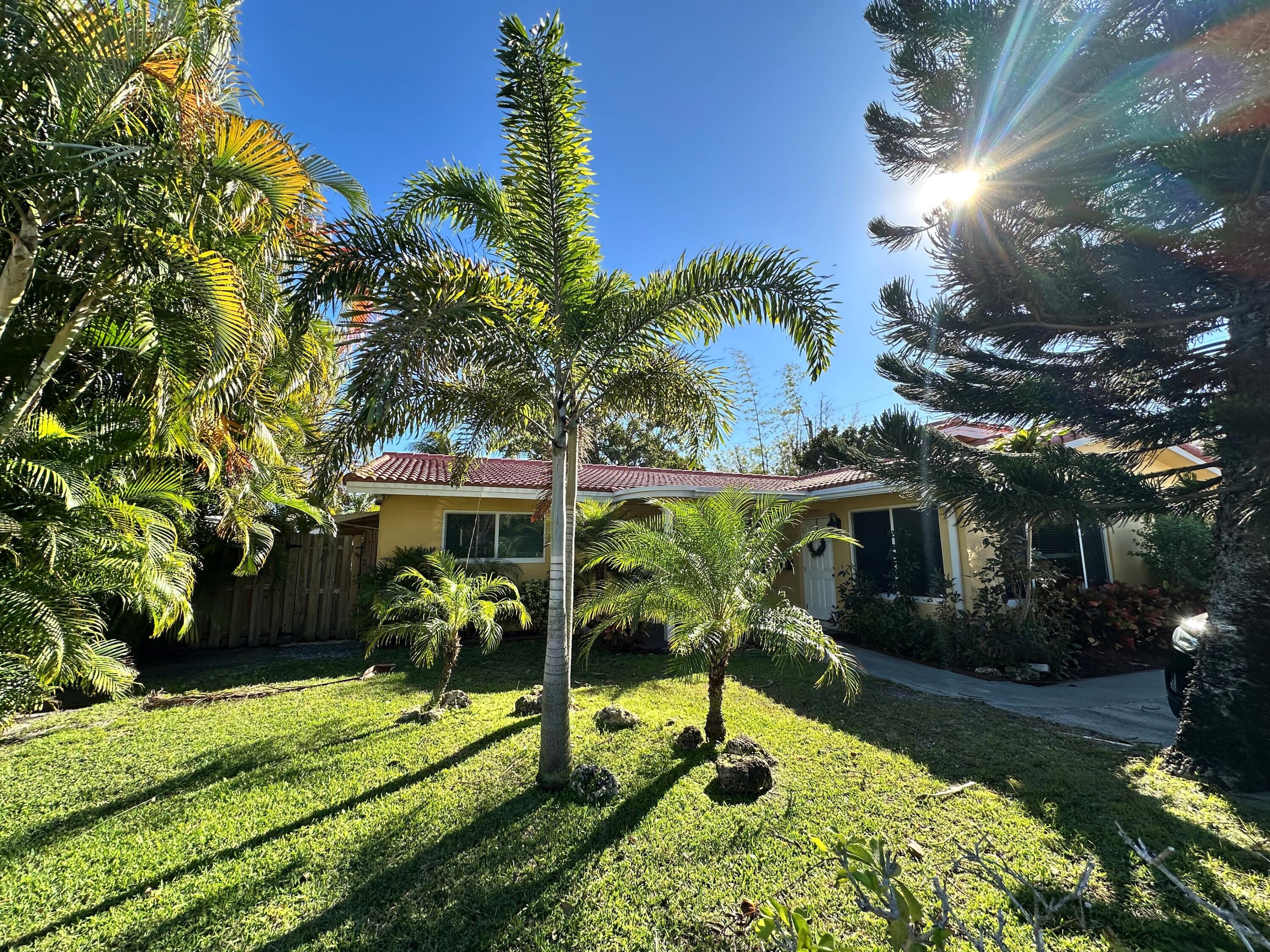 2210 Northeast 36th Street, Unit A&B Lighthouse Point, FL 33064 - Photo 26 of 26 outisde