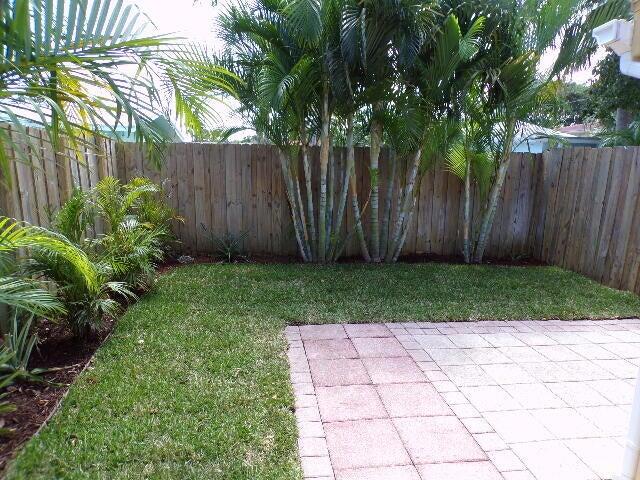 2210 Northeast 36th Street, Unit A&B Lighthouse Point, FL 33064 - Photo 10 of 26 patio