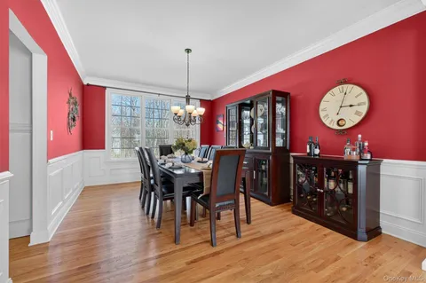 $949,900 | 2 Holly Crescent, Hopewell Junction, NY 12533