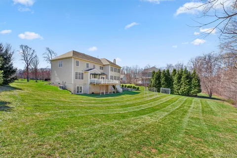 $949,900 | 2 Holly Crescent, Hopewell Junction, NY 12533