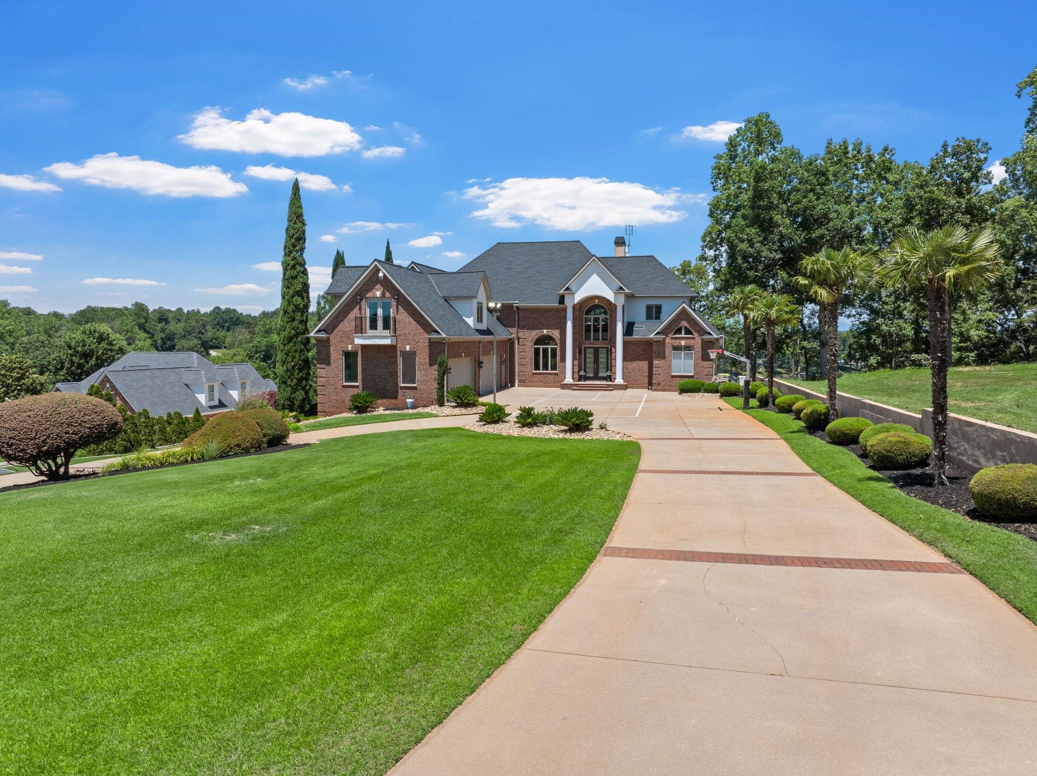 204 East Caledonia Court Inman, SC 29349 - Photo 4 of 50