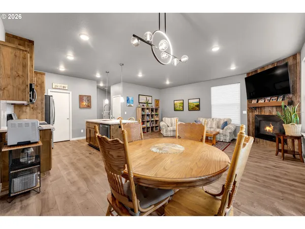 $414,900 | 12318 Northeast 116th Street, Vancouver, WA 98682