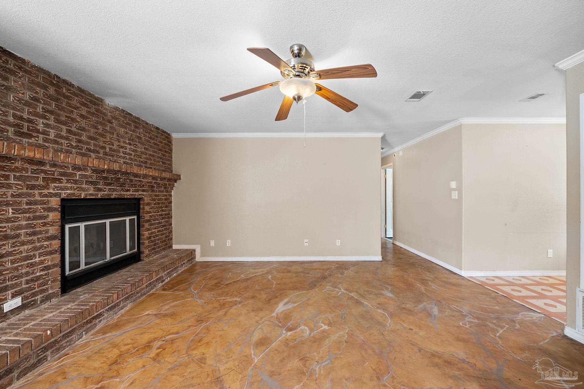 4435 Pace Lane Pace, FL 32571 - Photo 8 of 33 Gallery Image 8