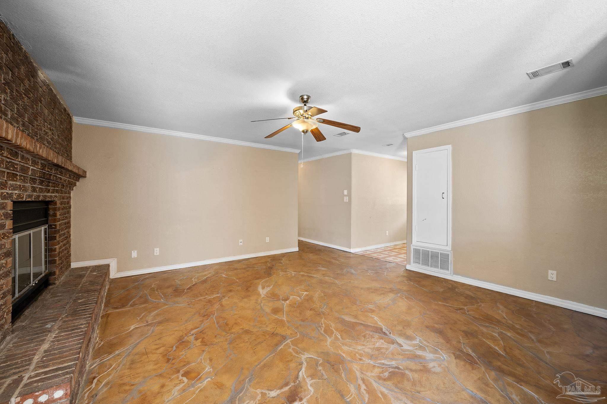 4435 Pace Lane Pace, FL 32571 - Photo 9 of 33 Gallery Image 9