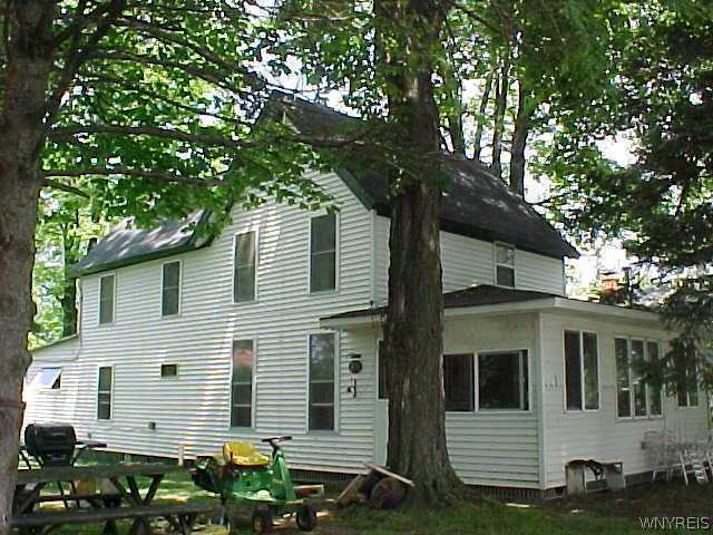 30 Sunset Island Road Wilson, NY 14172 - Photo 1 of 1 Exterior Front