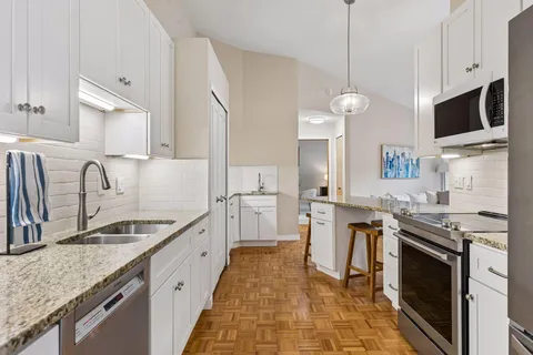 $409,900 | 5448 Pompano Drive, Minnetonka, MN 55343