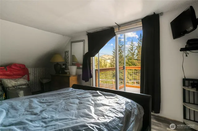 $274,999 | 30 Cougar Loop Drive, Wauconda, WA 98859