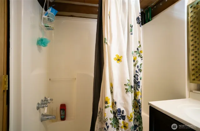 $274,999 | 30 Cougar Loop Drive, Wauconda, WA 98859