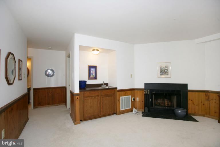2407 McCormick Road Rockville, MD 20850 - Photo 11 of 18 Family Room