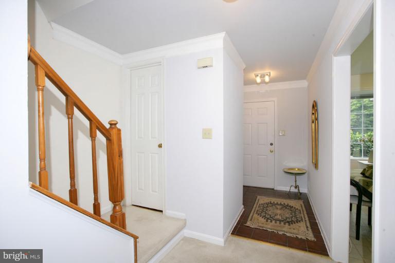 2407 McCormick Road Rockville, MD 20850 - Photo 3 of 18 FOYER
