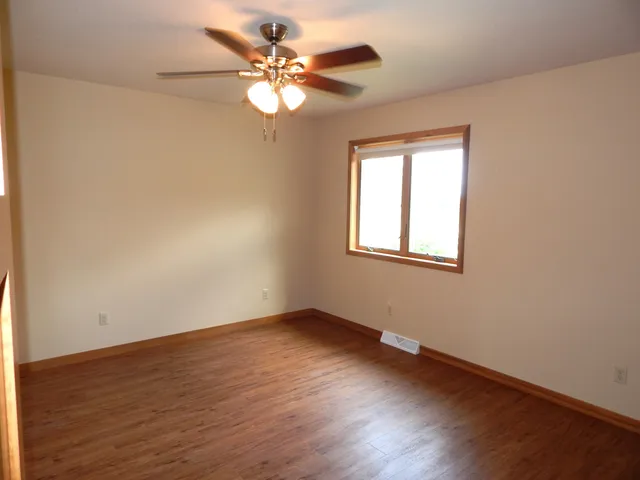 $419,900 | 916 Hawthorne Court, Manitowoc, WI 54220