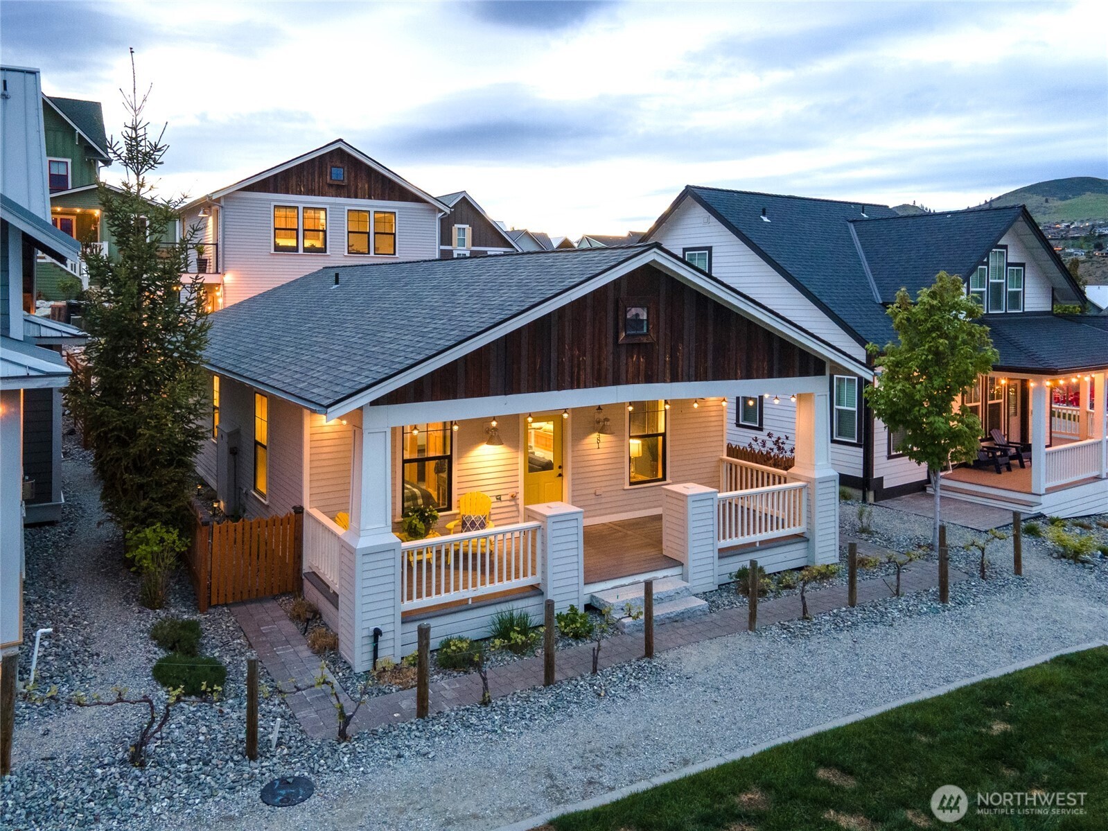 481 Mackinaw Lane Chelan, WA 98816 - Photo 2 of 40