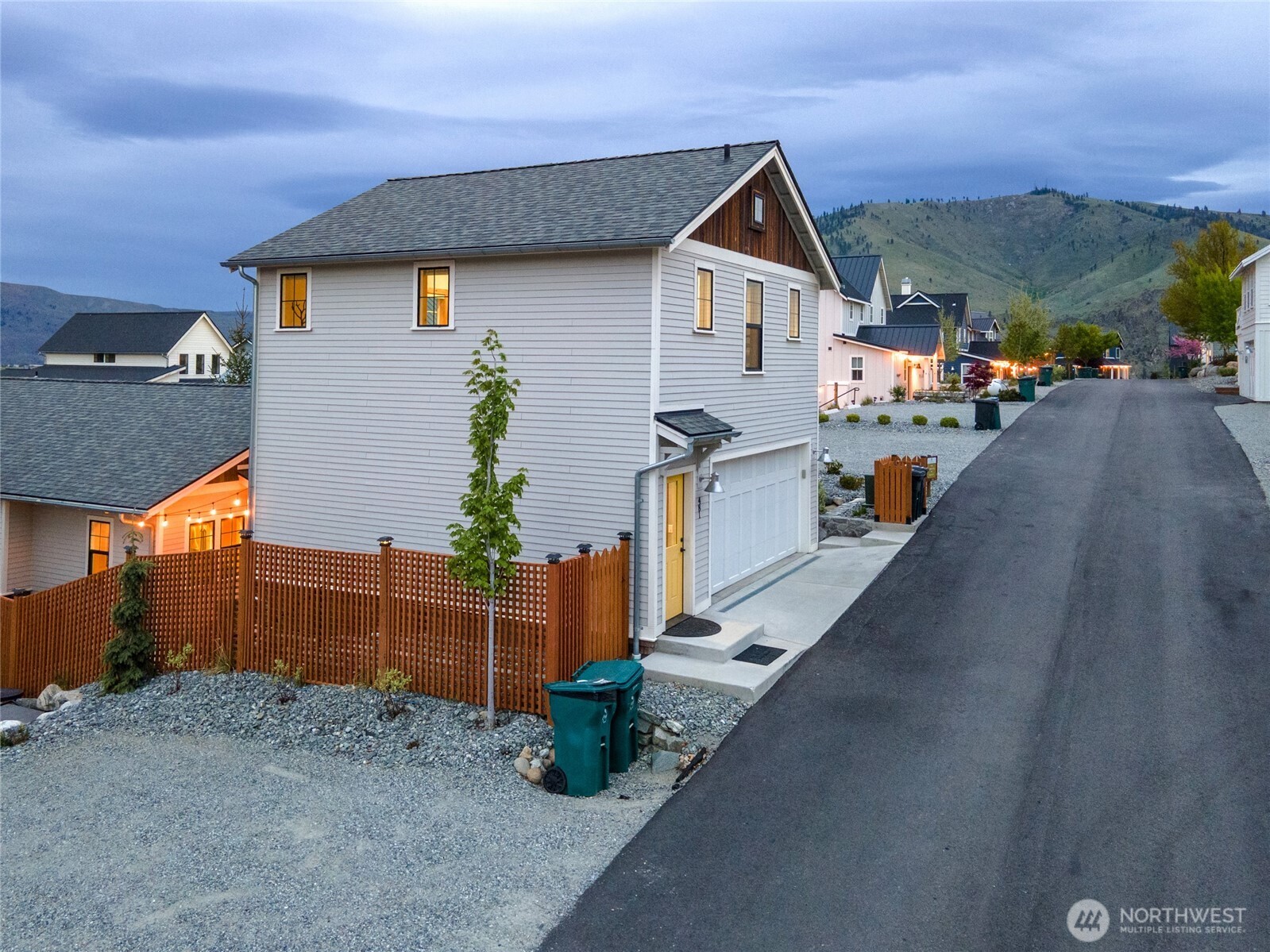 481 Mackinaw Lane Chelan, WA 98816 - Photo 7 of 40