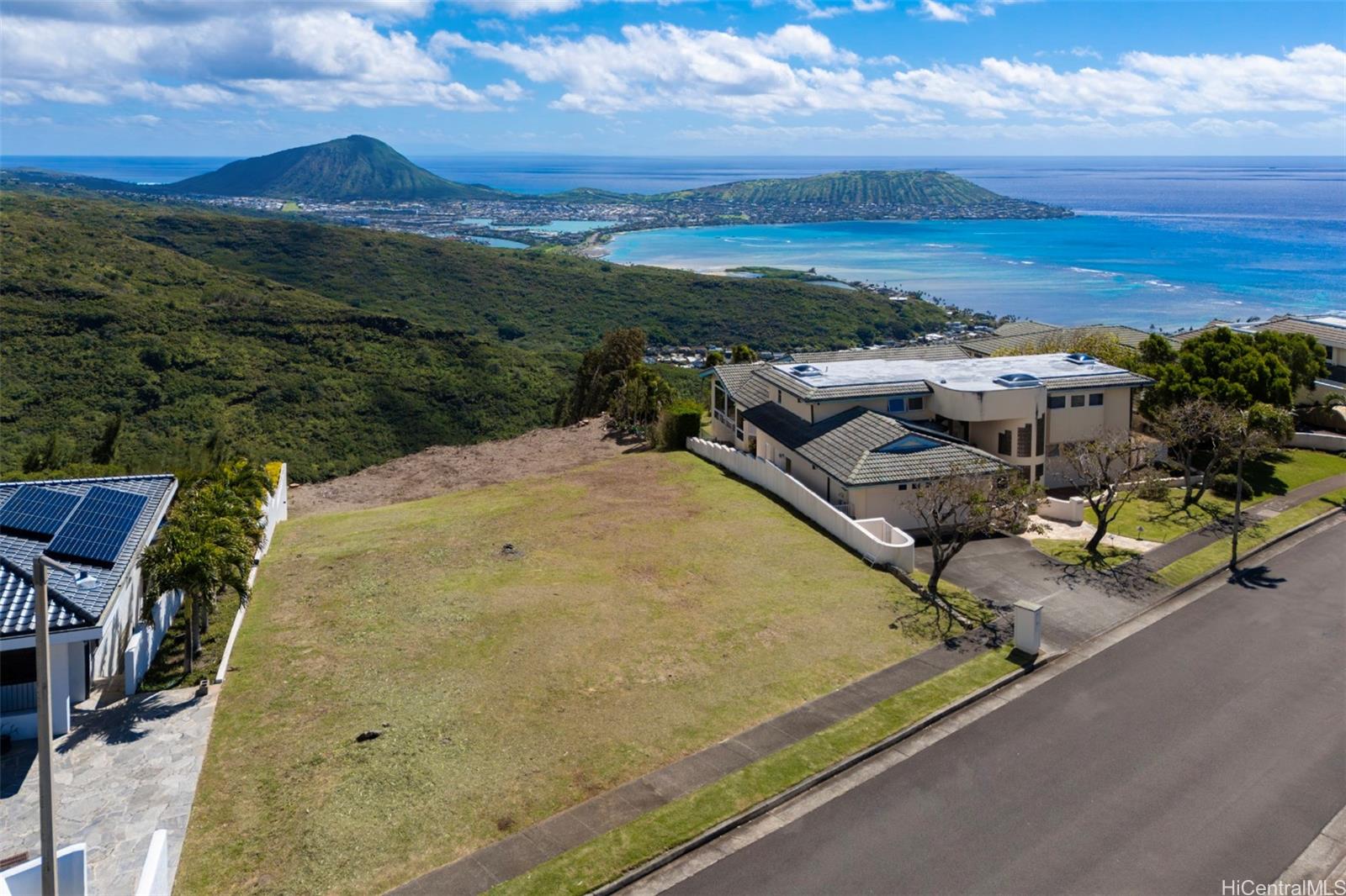 911 Ikena Circle Honolulu, HI 96821 - Photo 5 of 10 a view of a terrace with a lake view