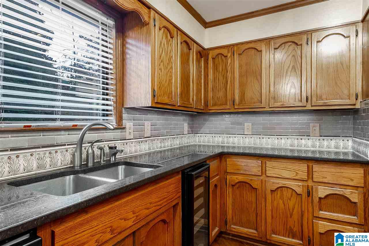 1516 Saulter View Road Birmingham, AL 35209 - Photo 12 of 27