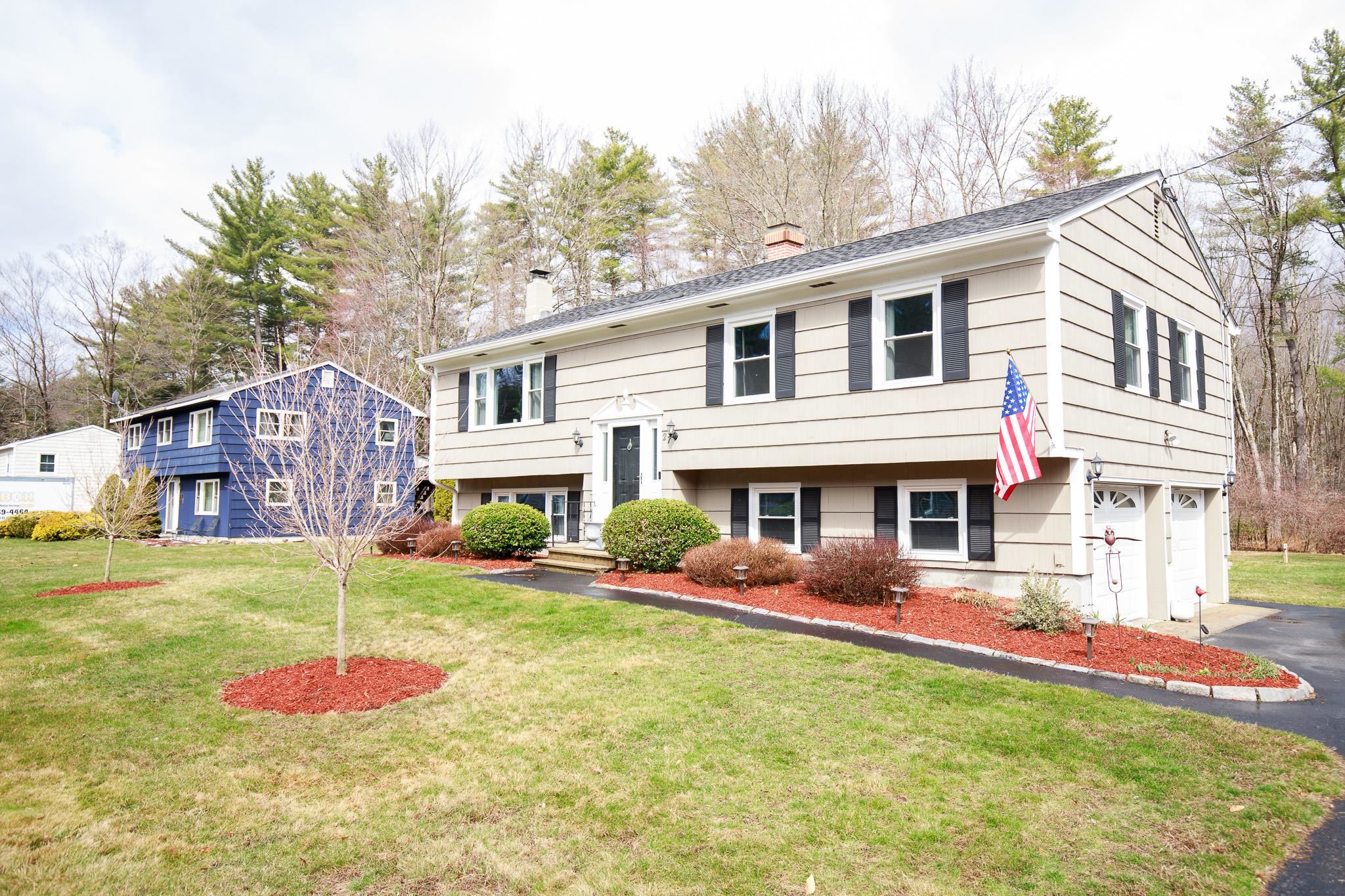 27 Trowbridge Road Keene, NH 03431 - Photo 2 of 30