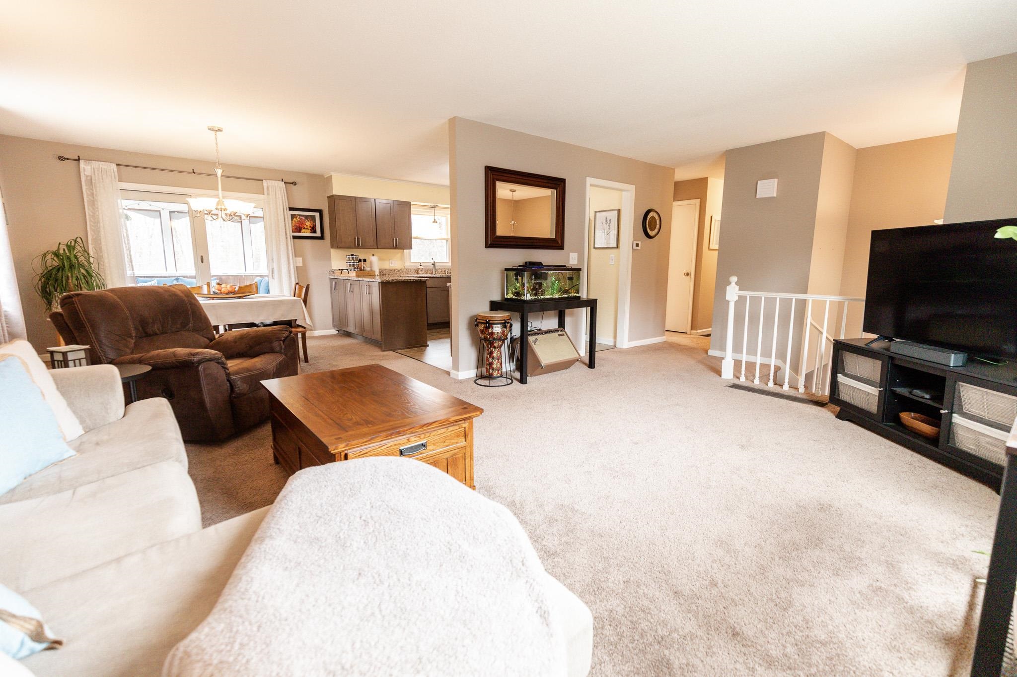 27 Trowbridge Road Keene, NH 03431 - Photo 4 of 30