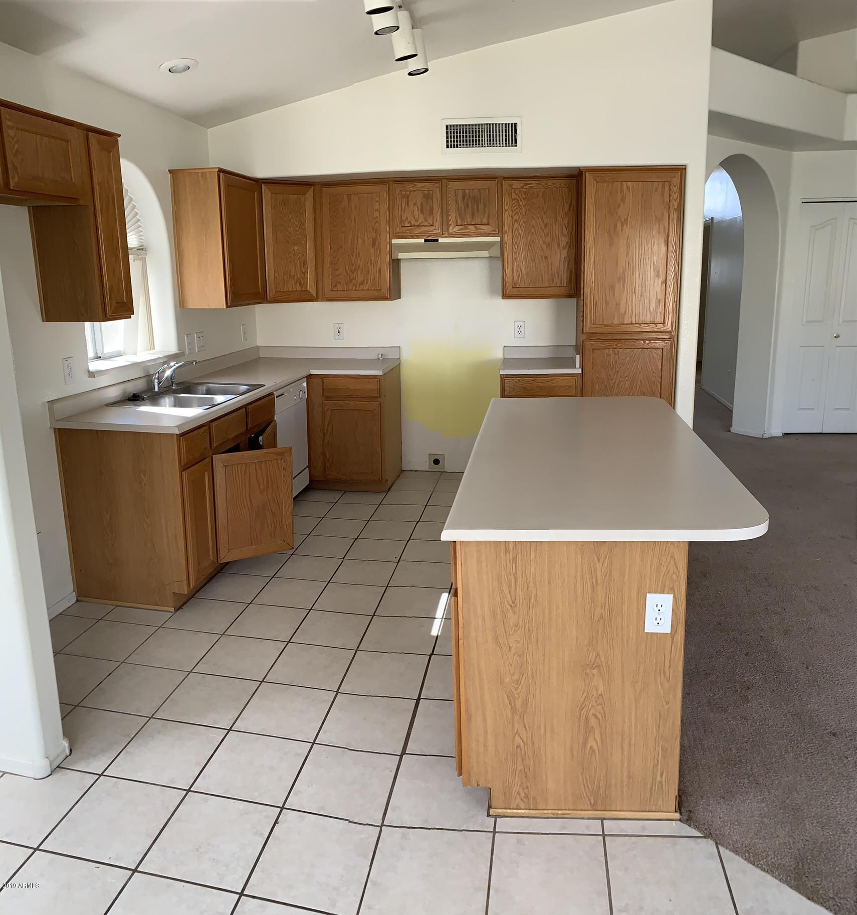 12450 West Granada Road Avondale, AZ 85392 - Photo 3 of 18 Kitchen