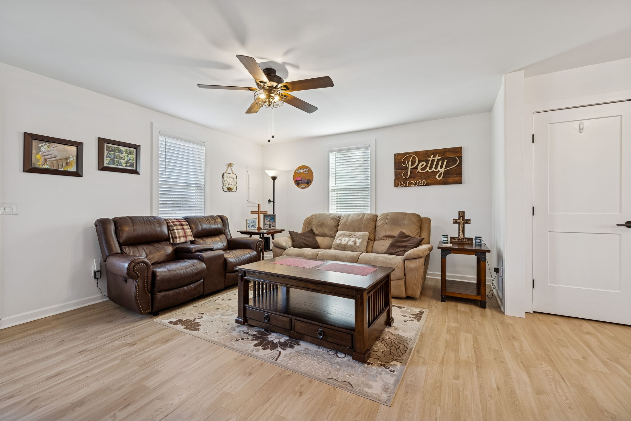236 Commerce Avenue Watertown, TN 37184 - Photo 7 of 31 a living room with furniture and a wooden floor