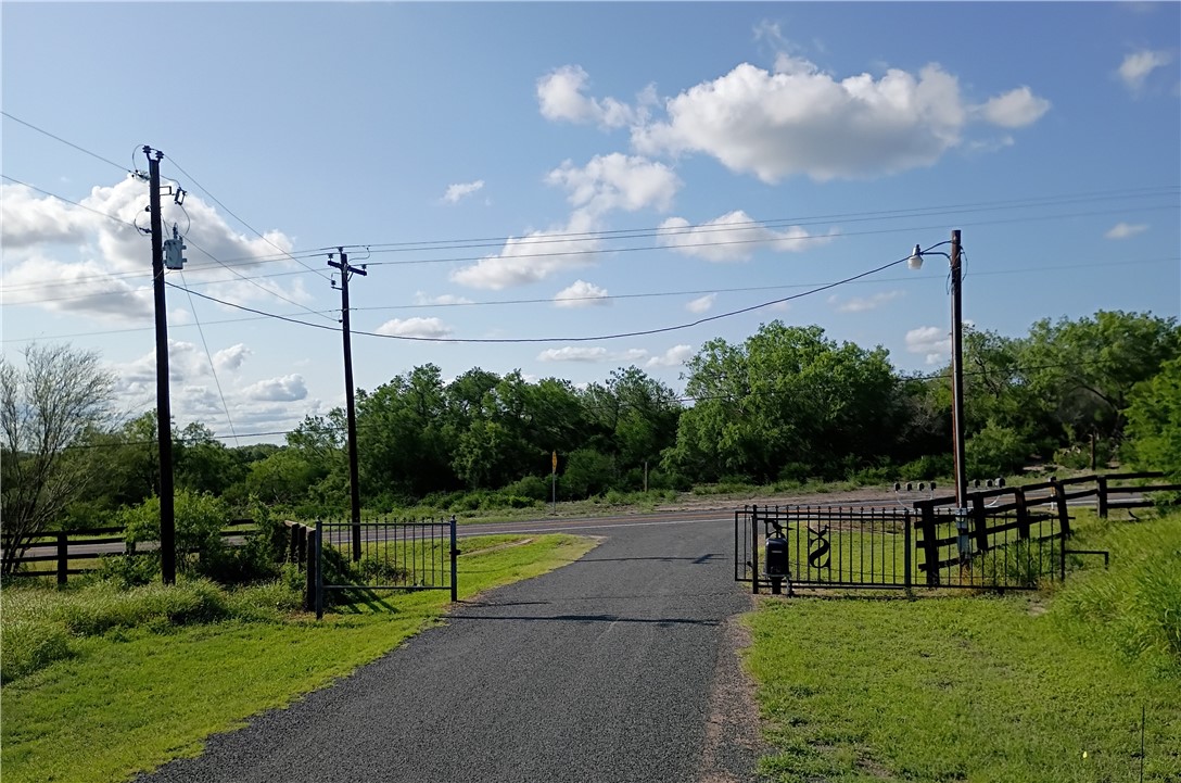 108 Swinney Switch Mathis, TX 78368 - Photo 9 of 10