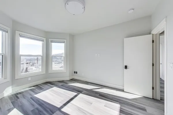 $4,500,000 | 811 Oak Street, San Francisco, CA 94117
