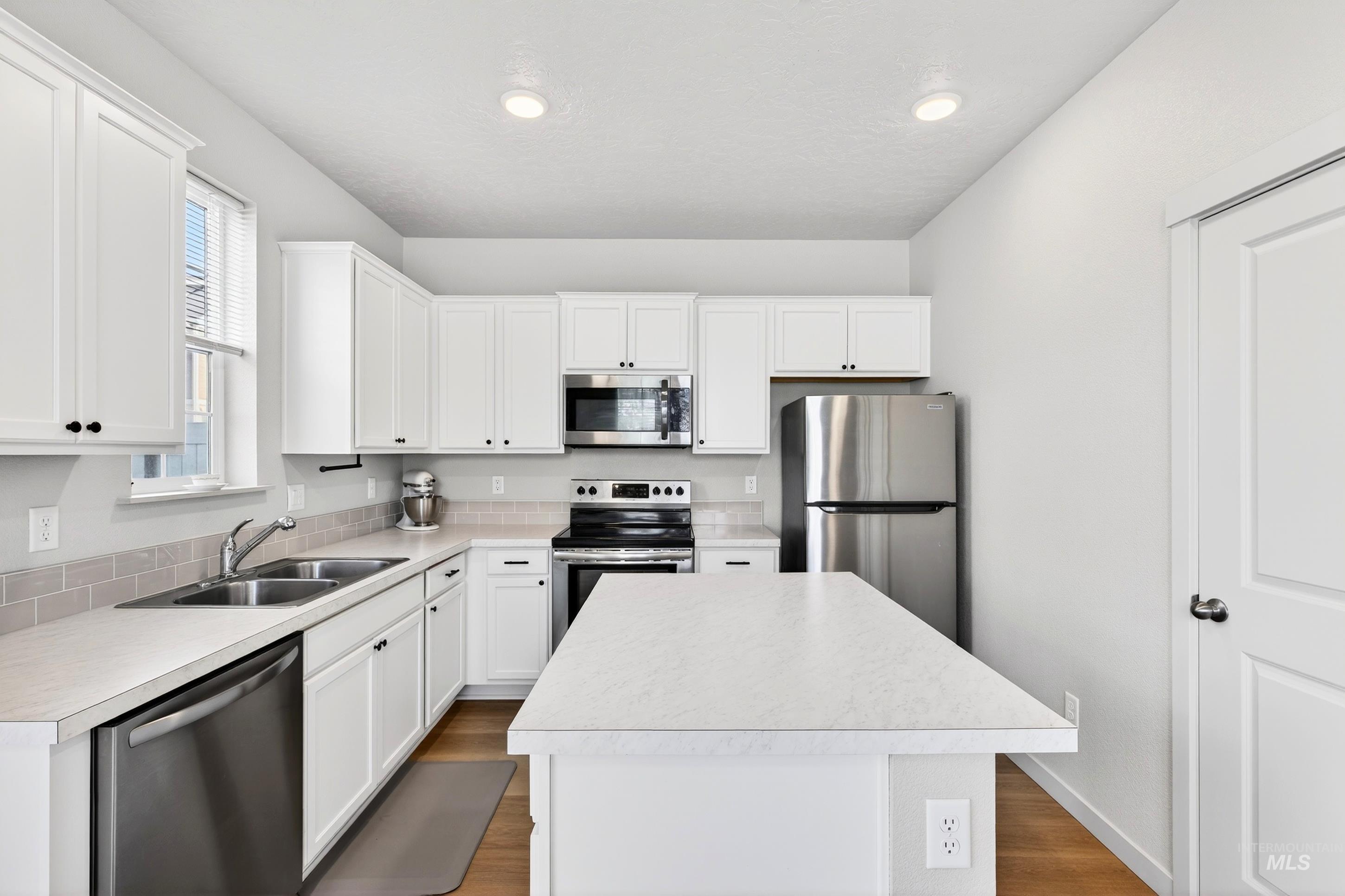 10698 West Springgold Drive Boise, ID 83709 - Photo 11 of 40