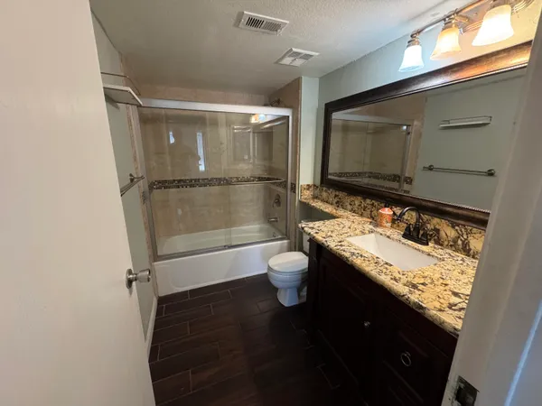 $2,100 | 43376 Cook Street, Unit 92, Palm Desert, CA 92211