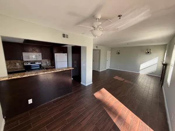 $2,100 | 43376 Cook Street, Unit 92, Palm Desert, CA 92211