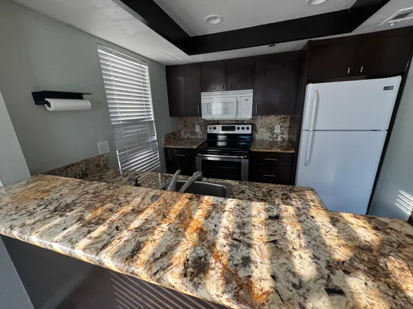 $2,100 | 43376 Cook Street, Unit 92, Palm Desert, CA 92211