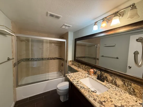 $2,100 | 43376 Cook Street, Unit 92, Palm Desert, CA 92211