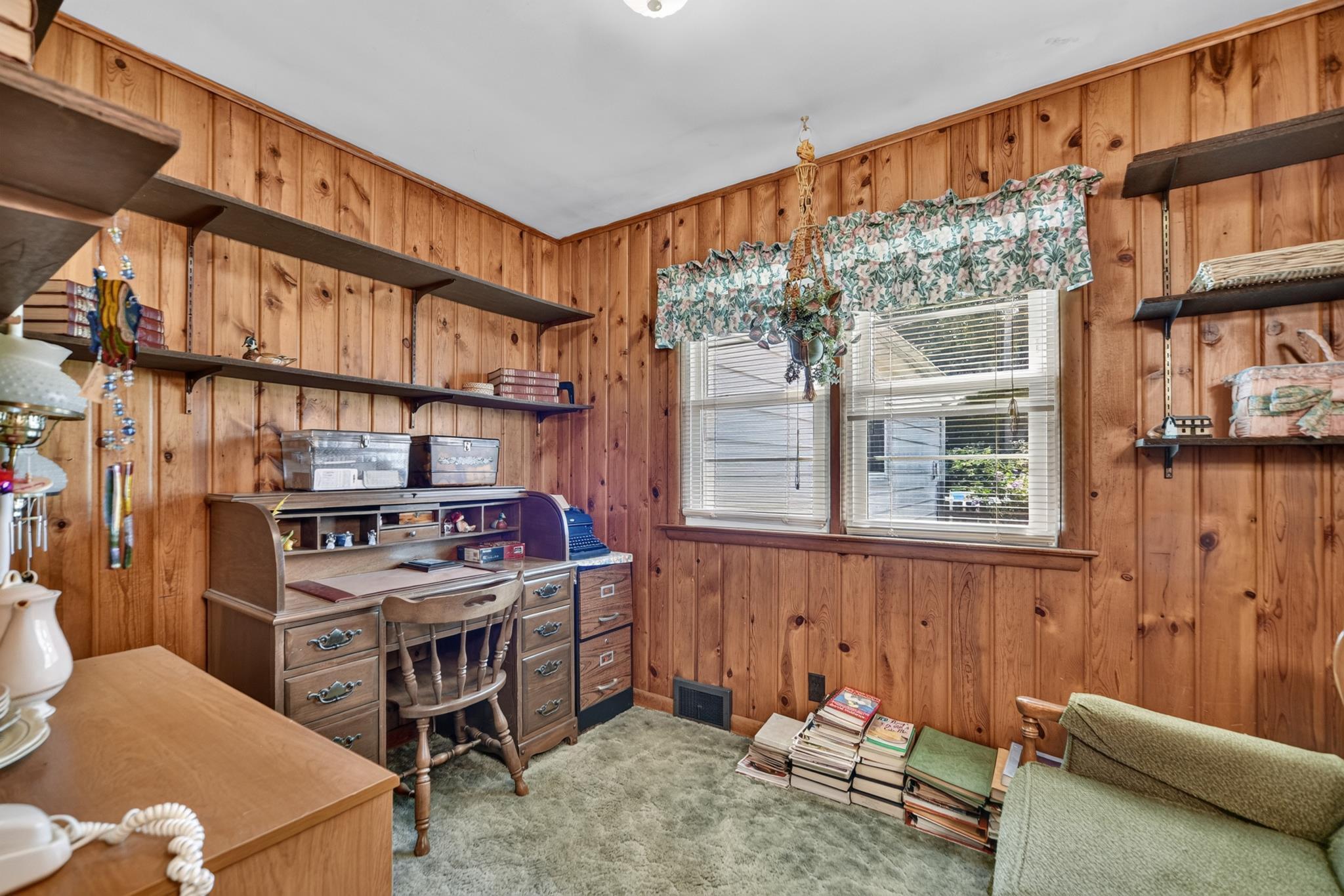 1515 Devonshire Road Jackson, MI 49203 - Photo 34 of 47 Dev bed 3