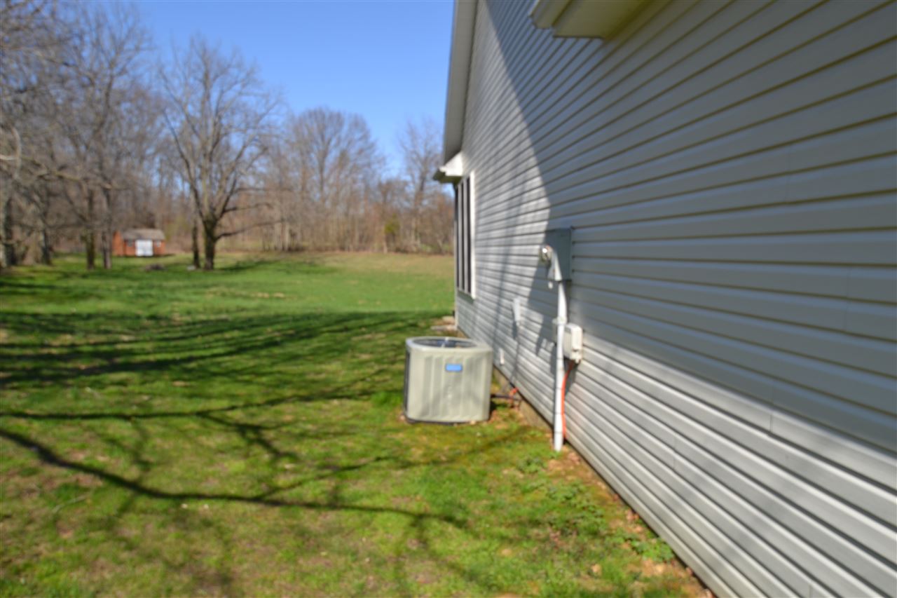 7844 West Elwren Road Bloomington, IN 47403 - Photo 10 of 25 Gallery Image 10