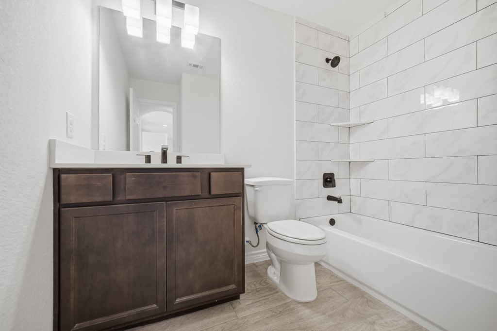 16507 Boston Post Road Cypress, TX 77429 - Photo 29 of 39 One of two secondary upstairs bathroom.