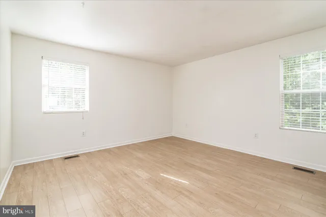 $479,999 | 1037 Biltmore Avenue, West River, MD 20778