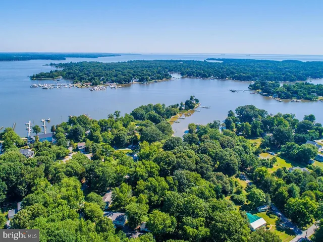 $479,999 | 1037 Biltmore Avenue, West River, MD 20778