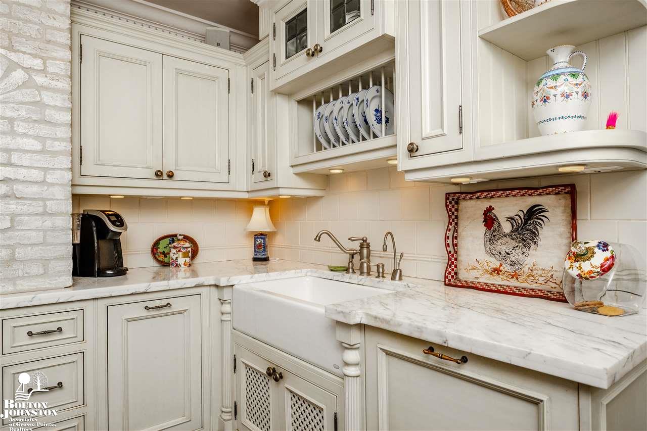 27 Beacon Hill Road Grosse Pointe Farms, MI 48236 - Photo 12 of 51