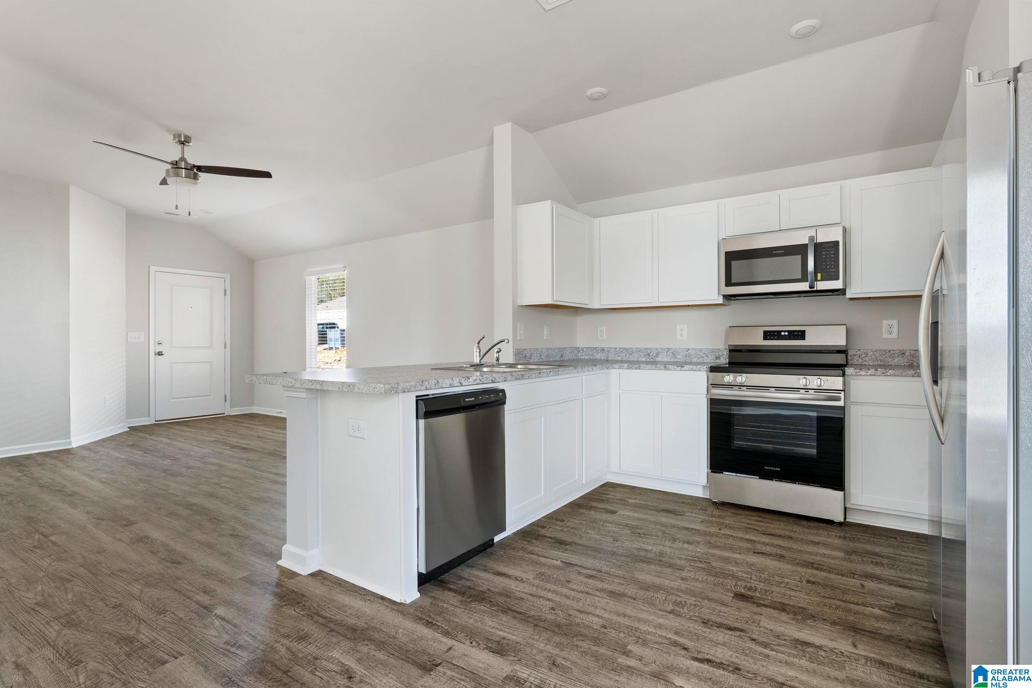 64 Trophy Loop Lincoln, AL 35096 - Photo 7 of 25