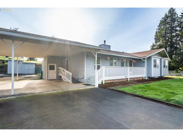 $589,000 | 199 Blands Lane, Roseburg, OR 97471