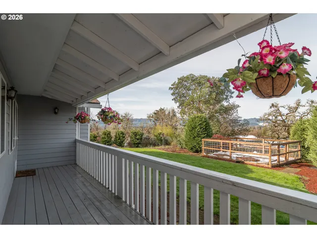 $589,000 | 199 Blands Lane, Roseburg, OR 97471