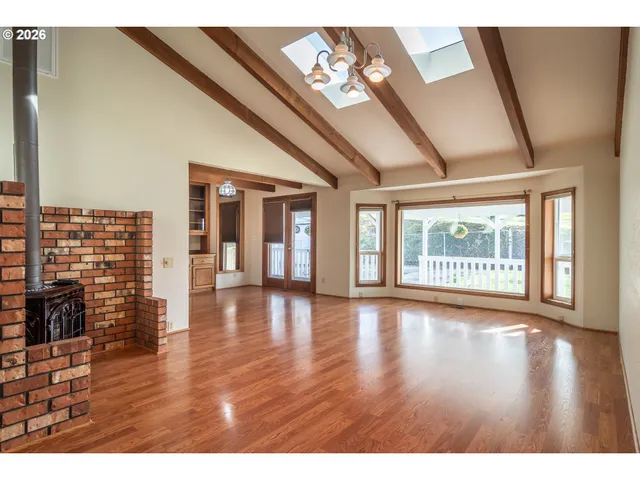 $589,000 | 199 Blands Lane, Roseburg, OR 97471