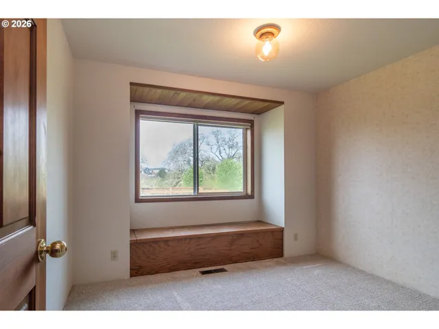 $589,000 | 199 Blands Lane, Roseburg, OR 97471