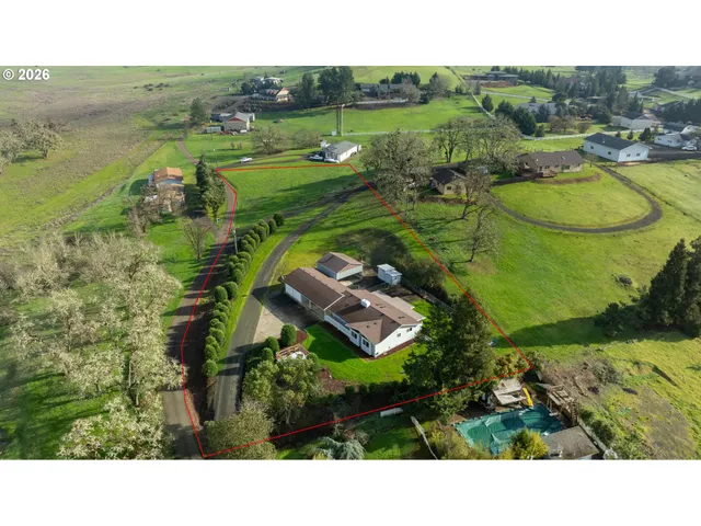 $589,000 | 199 Blands Lane, Roseburg, OR 97471